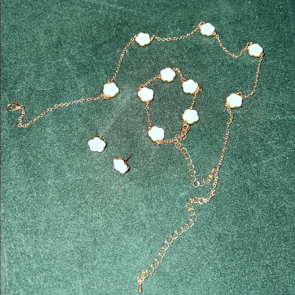 Gold and White Flower Necklace, bracelet and Earring Set